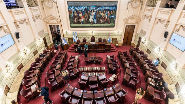 Los pasos protocolares de la asunción de Pullaro como nuevo gobernador marcan como punto de partida la Asamblea Legislativa.