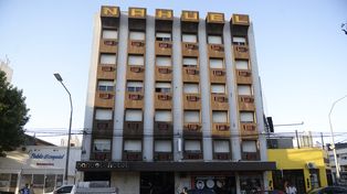 En un radio de pocas cuadras, en las inmediaciones de Santa Fe entre Iriondo y Avellaneda, se erigen 17 hoteles.