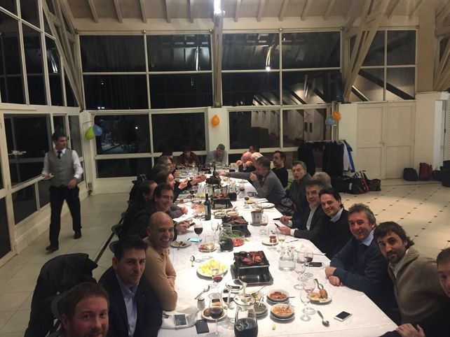 Quiénes se sentaron en la mesa con Macri para festejar el Día del Amigo