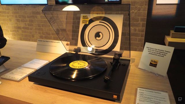 Casi 30 años después y ante la demanda global Sony vuelve a fabricar vinilos