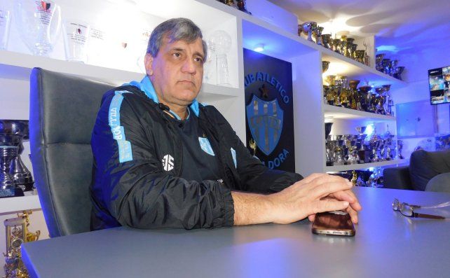 Adrián Ramseyer es el presidente de Club Atlético Villa Dora.
