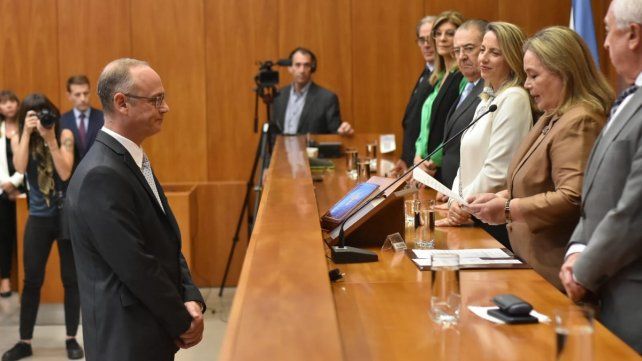 Leonardo Portela y Laura Soage juraron como vocales del STJ