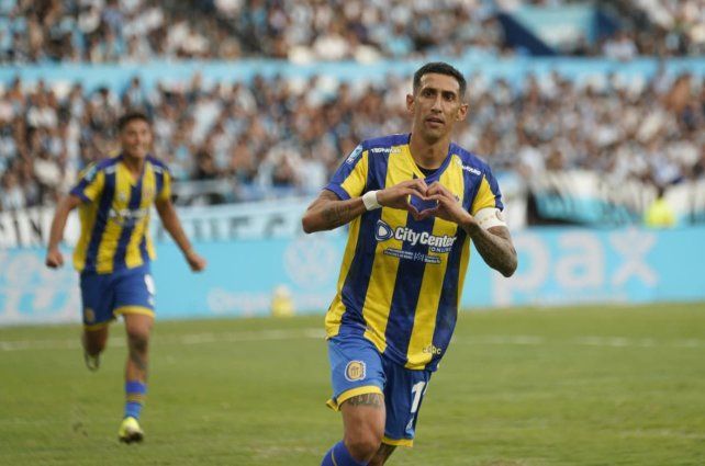 Golazo de Central. Ángel Di María celebra su gol extraordinario ante Racing.&nbsp;