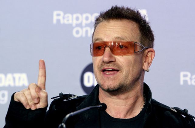 Bono, el líder de U2, fue incluido en la lista de las Mujeres del Año