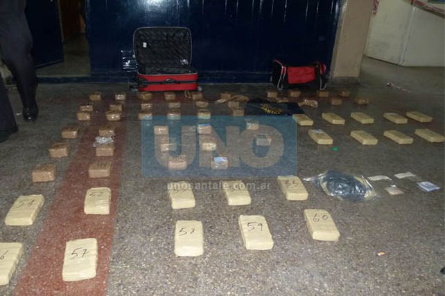 Secuestraron 40 kilos de cocaína en la terminal de colectivos de Rosario