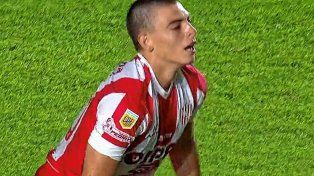 El juvenil Jerónimo Domina tuvo su debut oficial con la camiseta de Unión, club en el que recorrió todas las inferiores.