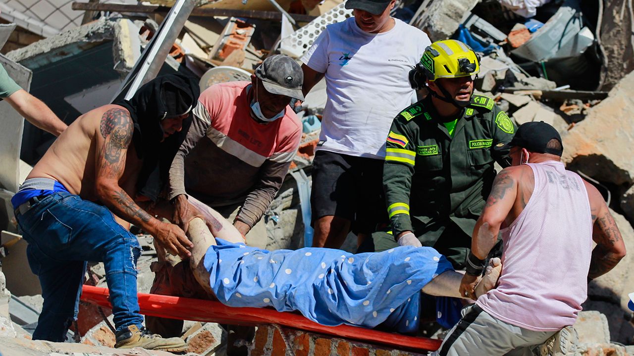 Uno Santa Fe | Terremoto en Colombia: ya son 240 los muertos, los hospitales están desbordados y decretaron toques de queda