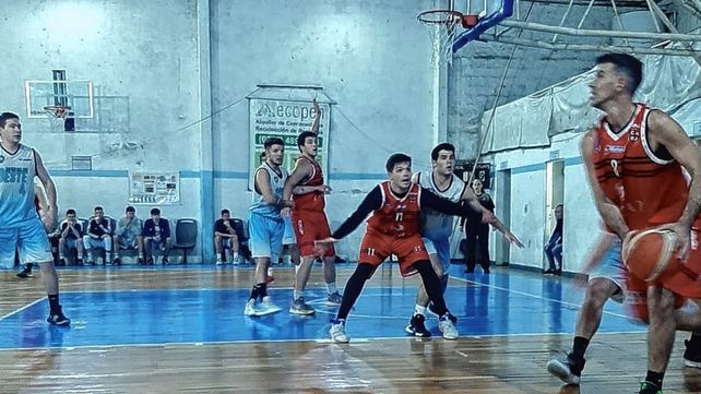 República del Oeste y Rivadavia B definirán un finalista de la zona A2 en el Torneo Dos Orillas.