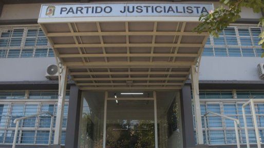 El peronismo de Santa Fe no sale de la zona de crisis y dilata definiciones de cara a 2027