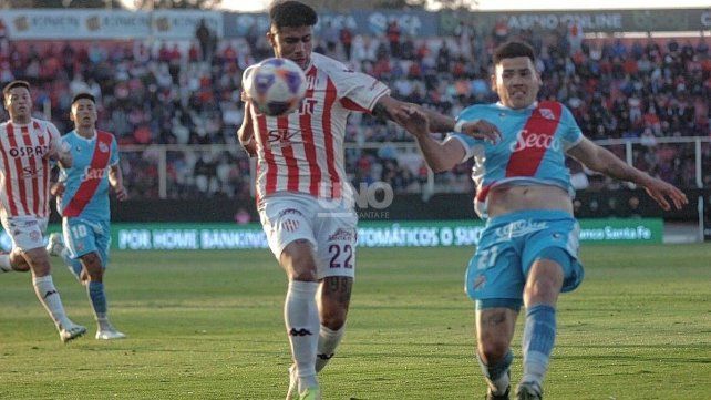 Junior Marabel marcó dos goles en el partido amistoso que Unión le ganó a Newells 3-2.