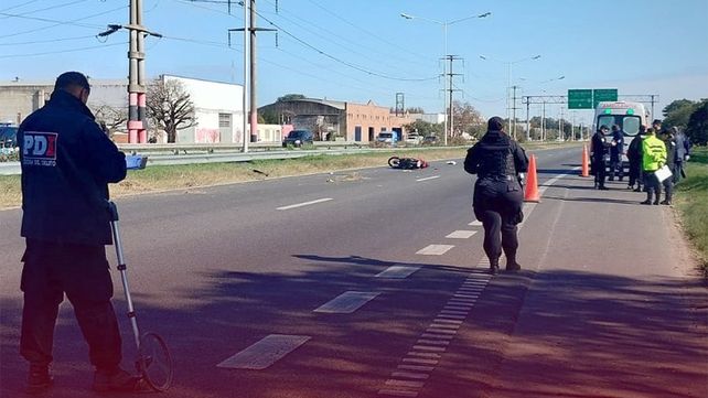 Una motociclista murió al chocar contra un camión en avenida Circunvalación