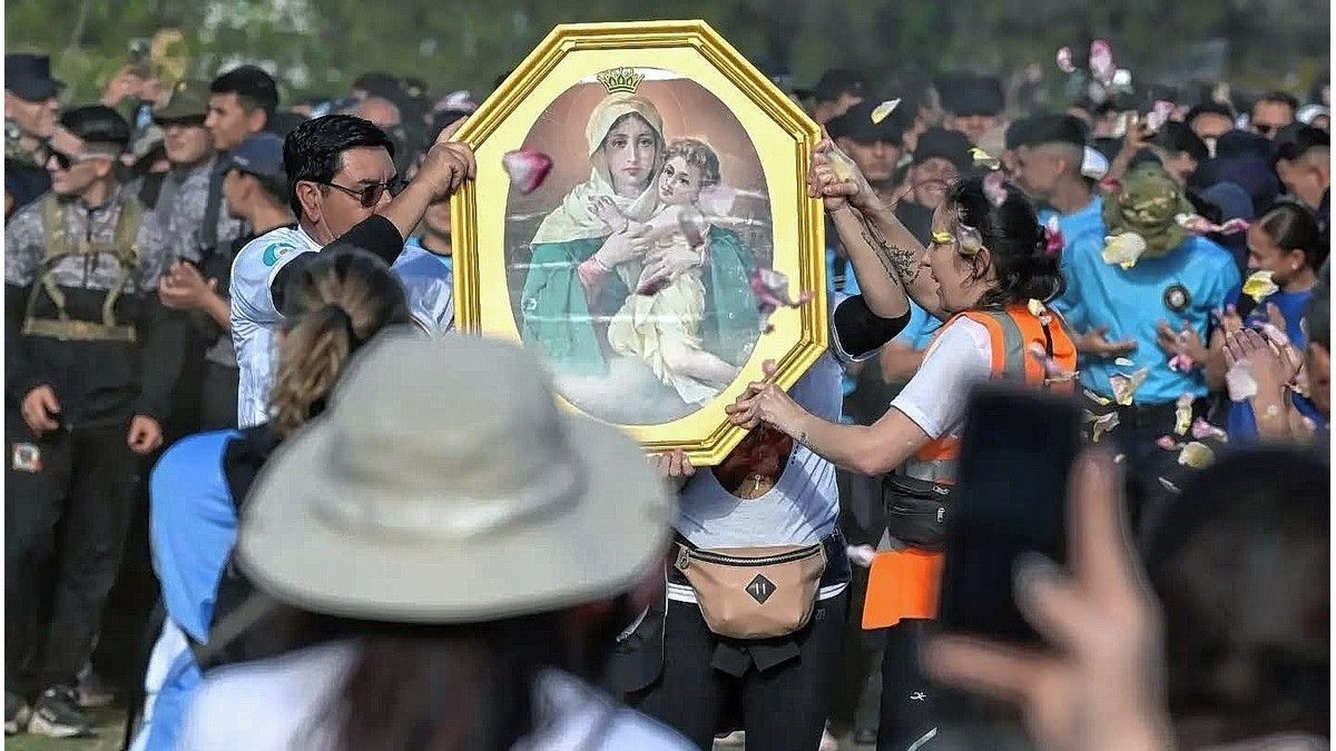 Peregrinación de los Pueblos: fe, sacrificio y multitudinaria devoción en el cierre de la Hasenkamp-Paraná