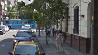 Le sustrajeron el auto