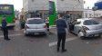 parana: un colectivo choco de atras a un auto en una esquina semaforizada parana: un colectivo choco de atras a un auto en una esquina semaforizada