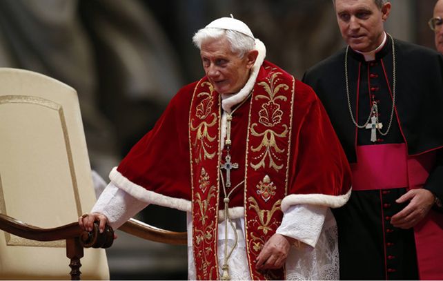 Benedicto XVI dijo que renuncia ya que no posee la fortaleza para cumplir con sus obligaciones. (Foto: Reuters)