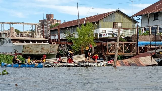 Ecenaa realizó una nueva limpieza en el Puerto Nuevo de Paraná