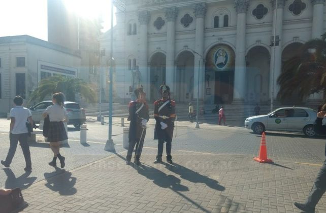 Granaderos instalaron museo móvil en plaza 1° de Mayo para revalorizar la historia