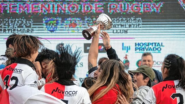 Universitario de Córdoba derrotó a Cardenales de Tucumán y fue campeón.