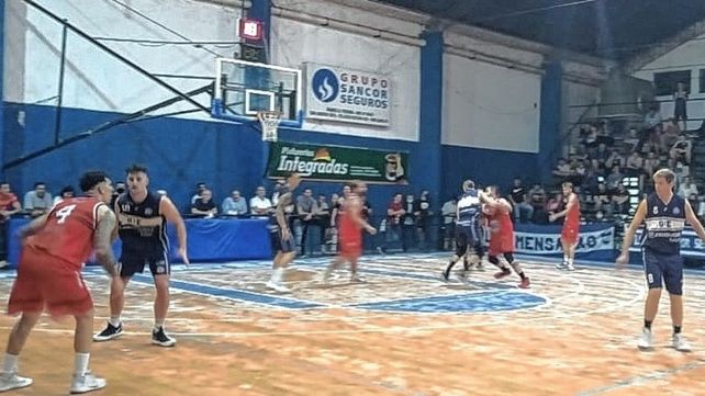 Rivadavia A espera por GyE en un domingo con tres partidos en el Oficial de Básquet.