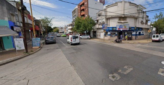 Cuento del tío en pleno en un edificio del macrocentro santafesino. Foto: Google Streetview