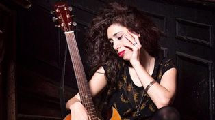 De regreso en Rosario: la cantante  Paula Maffía trae su rock a Distrito Siete