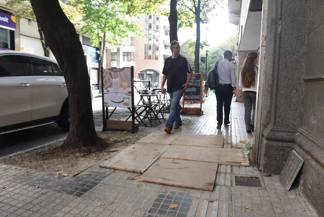 Las nuevas veredas del Paseo del Siglo duraron tan solo cuatro años