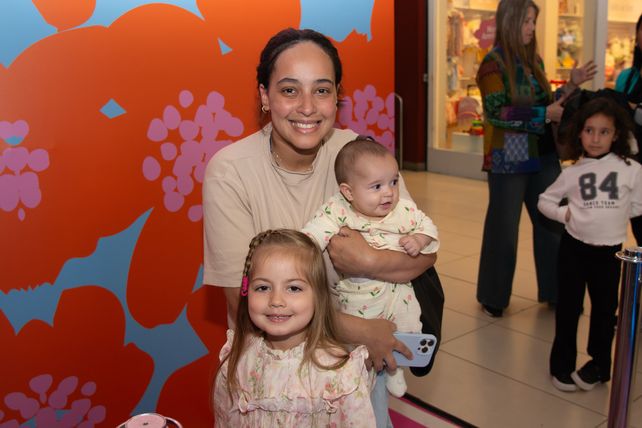 Bruna Bastos, Jazmín y Sofía Pisano  