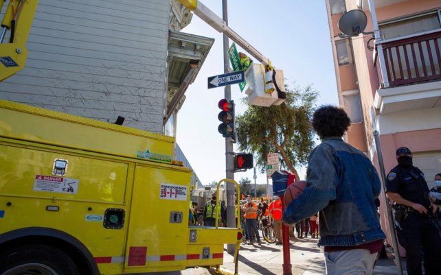 Para preparar el recorrido se retiraron parquímetros, parte del alumbrado público y algunas líneas eléctricas.
