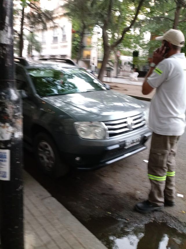 Denuncian al diputado Contigiani por ocupar un estacionamiento para discapacitado