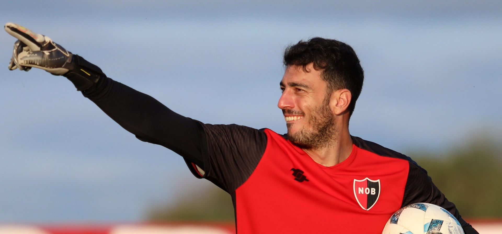 Macagno arranca con ventaja la puja por el arco de Newells