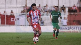 Alexis Ekkert tendrá una nueva temporada defendiendo los colores de Atlético Paraná.