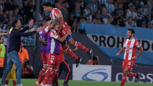 Unión busca achicar la diferencia en el historial frente a Racing