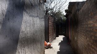 Los sicarios caminaron unos 40 metros hasta quedar ante la puerta de la casa de Hugo Ortiz. Al grito de policía patearon la puerta y lo ejecutaron.