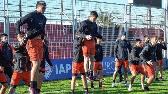 El plantel de Patronato entrenó este viernes en el Grella. Diego Pozo planea modificaciones.