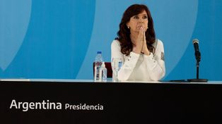 Polémica por el plan de viajes gratis de egresados dispuesto por Kicillof