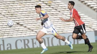 Alejo Veliz tuvo la más clara apenas después del 2-0 de Estudiantes pero falló en el mano a mano.