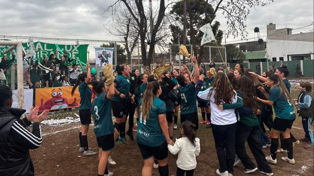 Festejo verde en barrio Ludueña.
