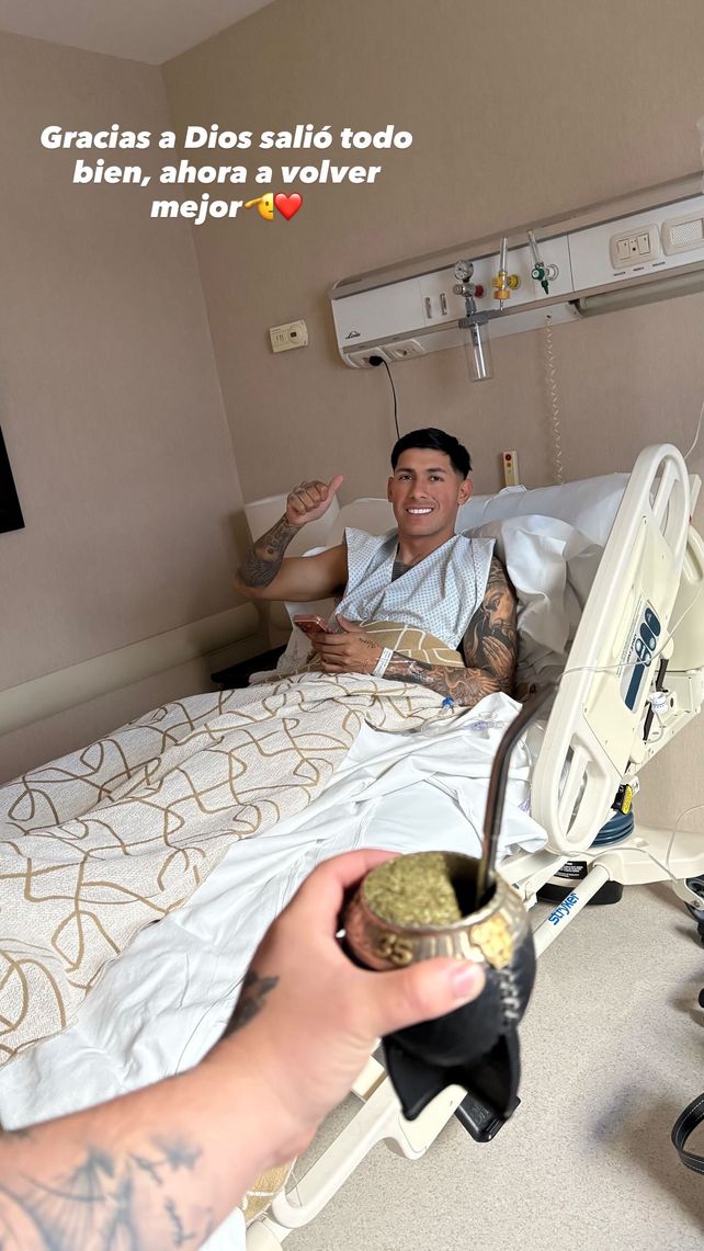 Unión: Vargas pasó con éxito la operación en la rodilla y ya inicia la recuperación
