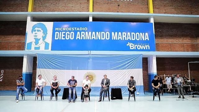 Homenajearon a Diego Armando Maradona en Almirante Brown