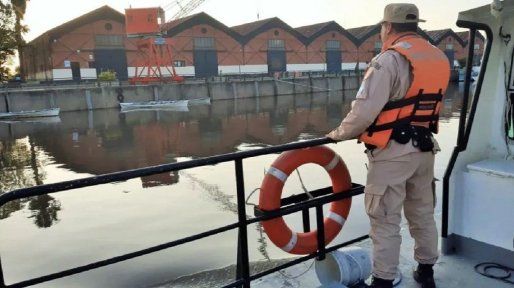 Gualeguaychú: seis personas fueron rescatadas tras hundirse su embarcación en el río
