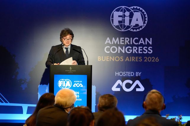 Milei durante el acto de apertura del Congreso Americano de la FIA en Buenos Aires.