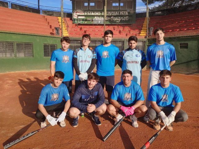 Los chicos de la Selección Argentina Sub 23 entrenando en Paraná.