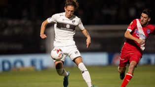 Schor, probable refuerzo de Newells, aún no recuperó el nivel previo a la lesión de hombro de octubre.