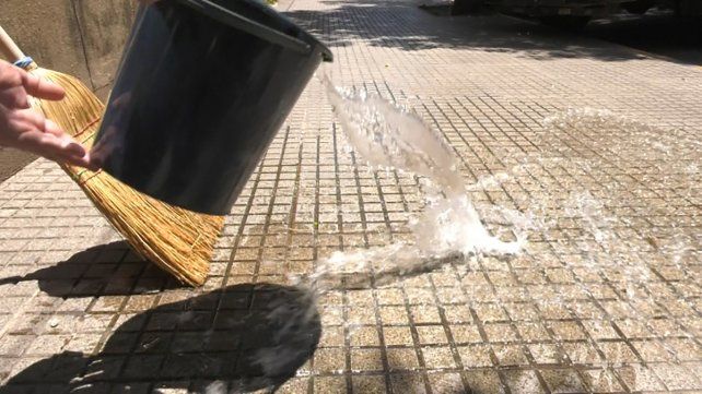 ¿Cuándo pueden lavarse los autos y las veredas en Paraná?