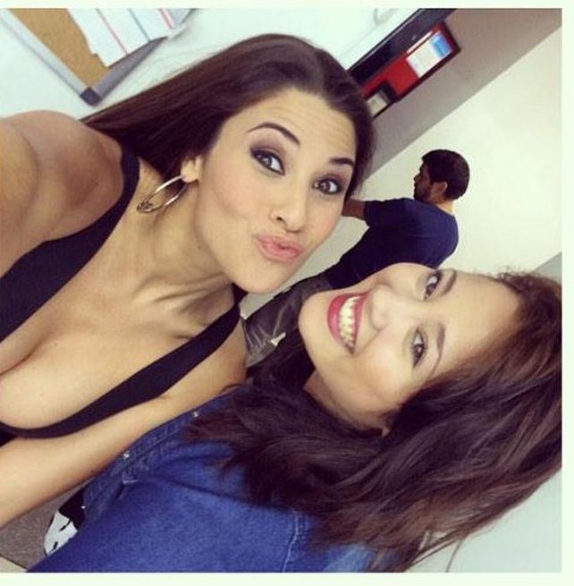 ¡Oiga! El escote que revolucionó la medianoche de TyC