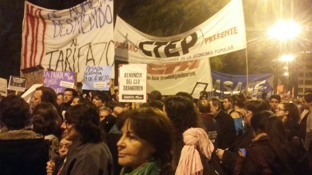 Los primeros manifestantes se congregaron en Balcarce y Pellegrini.