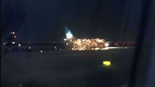 Un avión de Aerolíneas sufre una seria avería en un despegue en Nueva York