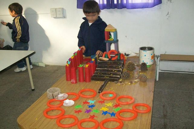 Monigotes. Es el jardín del Movimiento Los Sin Techo ubicado en Barrio San Pantaleón