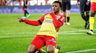 El delantero belga Louis Openda convirtió tres goles en menos de cinco minutos y marcó un récord en Francia.