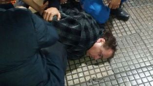 Trascendió un nuevo video de la Tota Santillán robando a bordo de un tren antes de su arresto